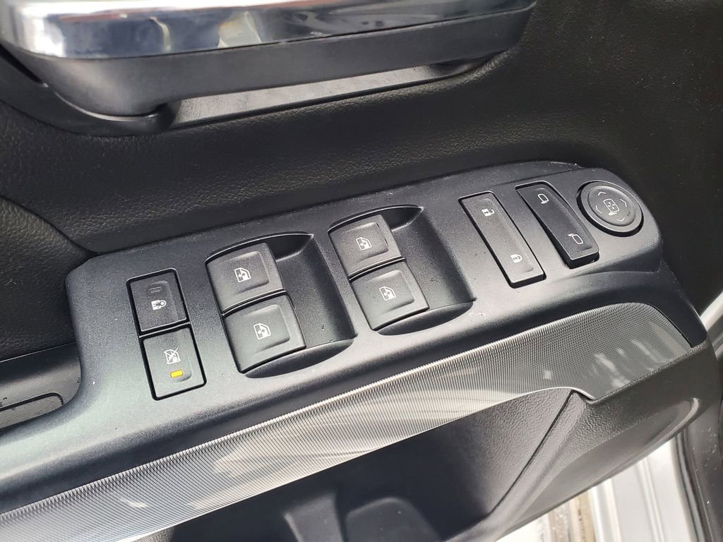 Used 2018 Chevrolet Silverado 1500 LT w/ All Star Edition image 8