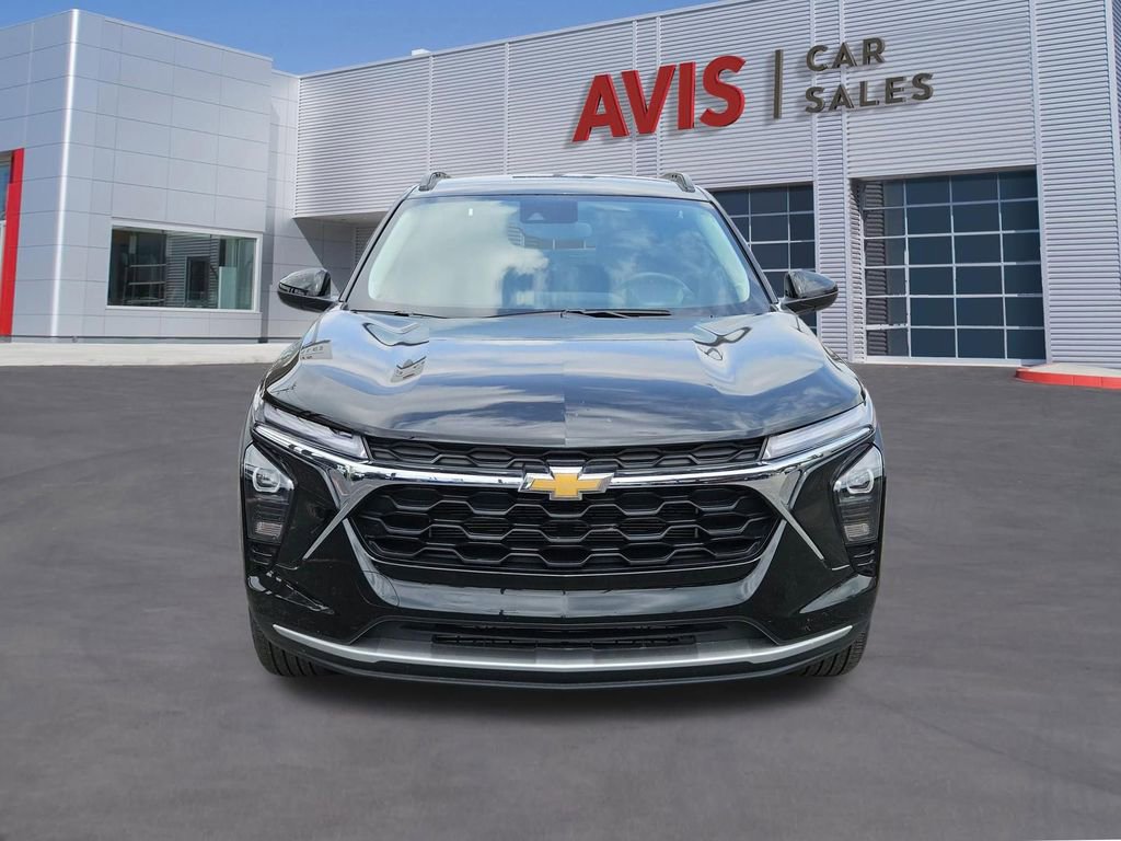 Used 2025 Chevrolet Trax LT w/ LT Convenience Package FWD image 10