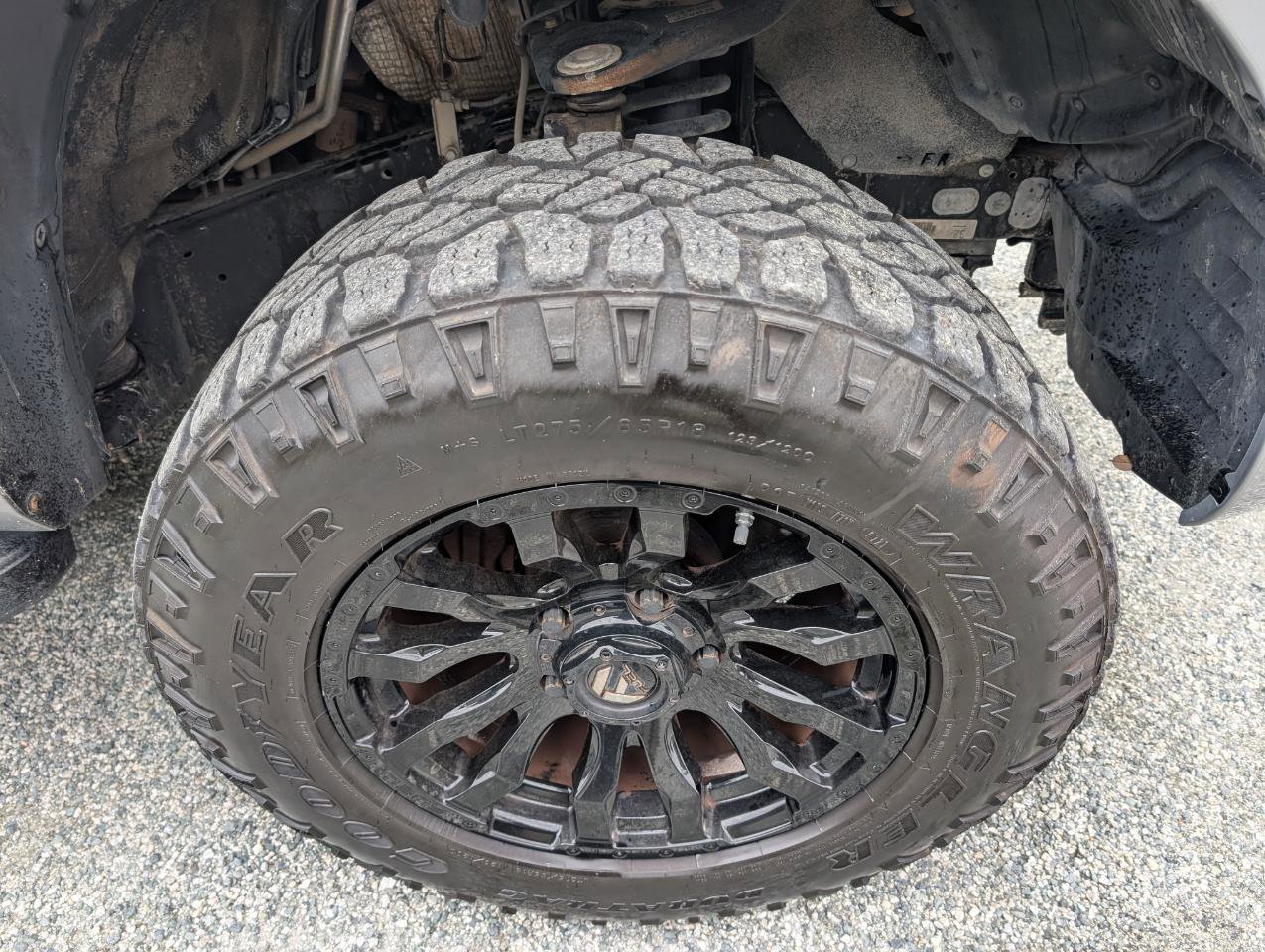 Used 2015 Toyota Sequoia SR5 AWD/4WD image 4