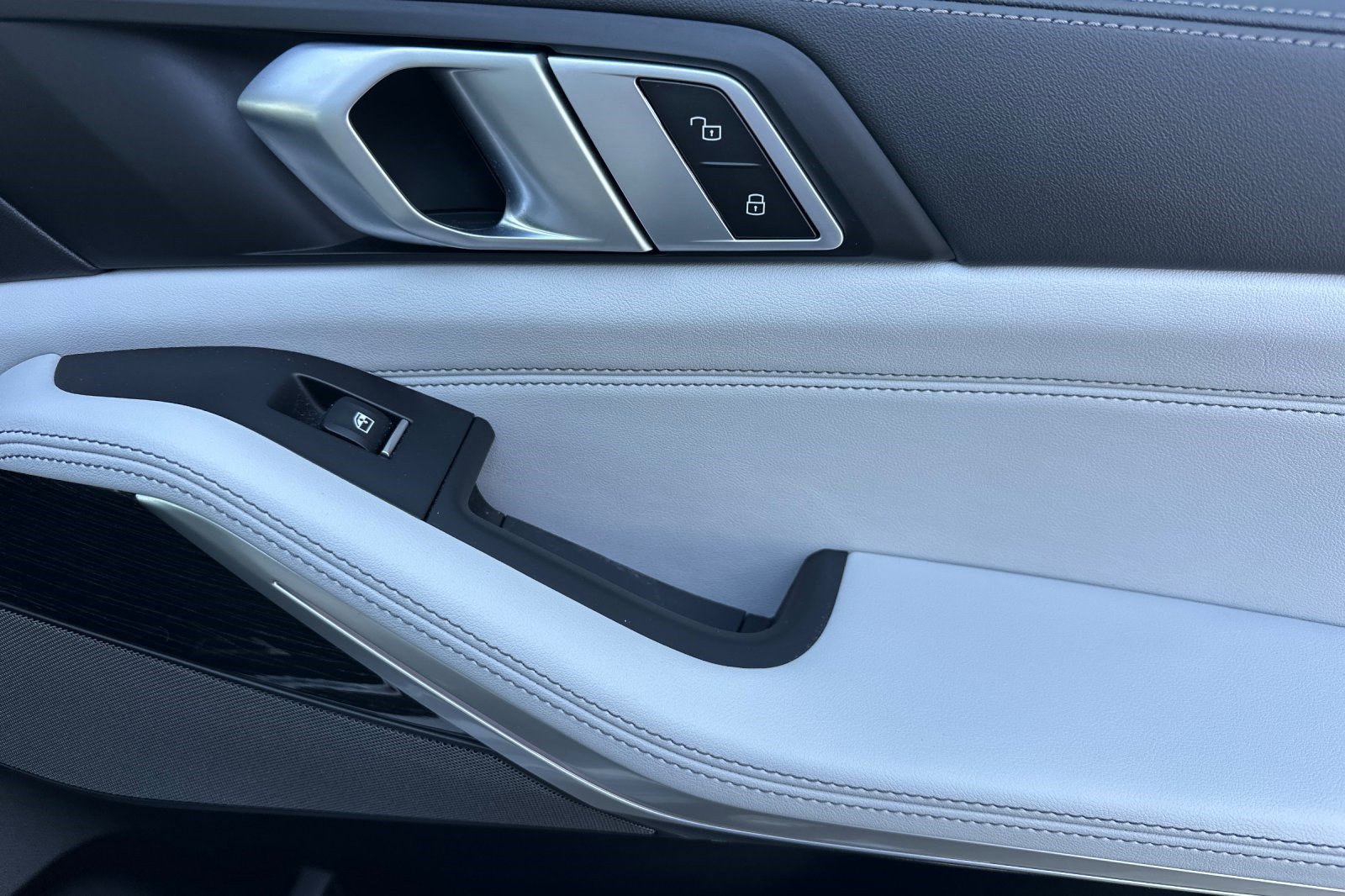 Certified 2024 BMW X5 sDrive40i w/ M Sport Package image 22