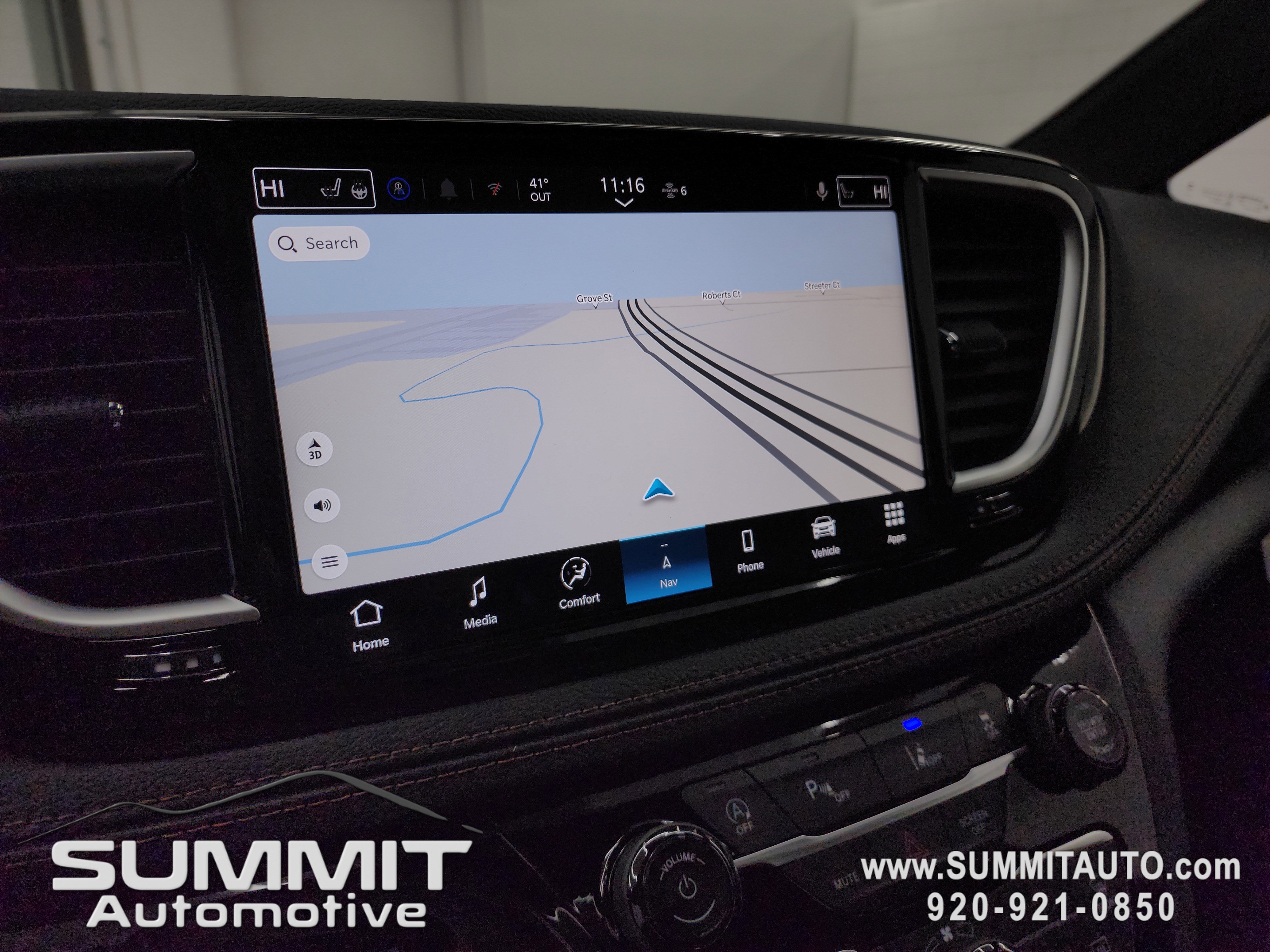 New 2026 Chrysler Pacifica Pinnacle w/ Trailer Tow Group image 12