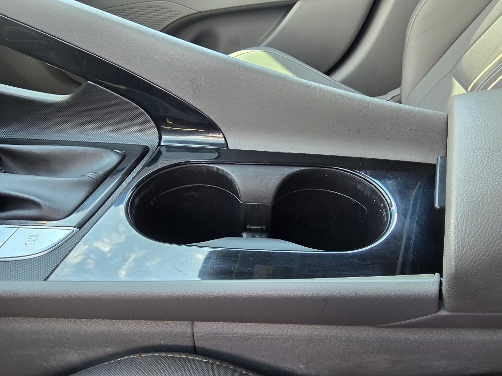 Used 2023 Hyundai Elantra SEL w/ Convenience Package FWD image 30