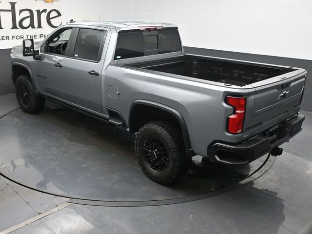 Used 2024 Chevrolet Silverado 2500 ZR2 w/ Technology Package image 40