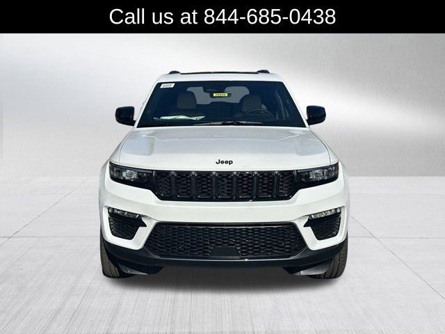 New 2025 Jeep Grand Cherokee Limited w/ Black Appearance Package image 2
