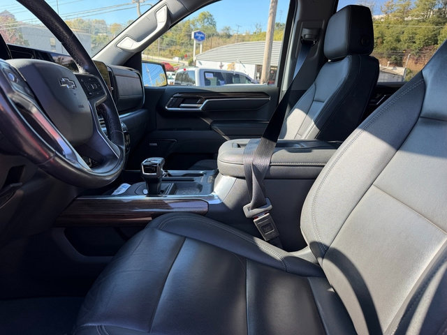 Used 2022 Chevrolet Silverado 1500 LT Trail Boss w/ LT Trail Boss Premium Package AWD/4WD image 11