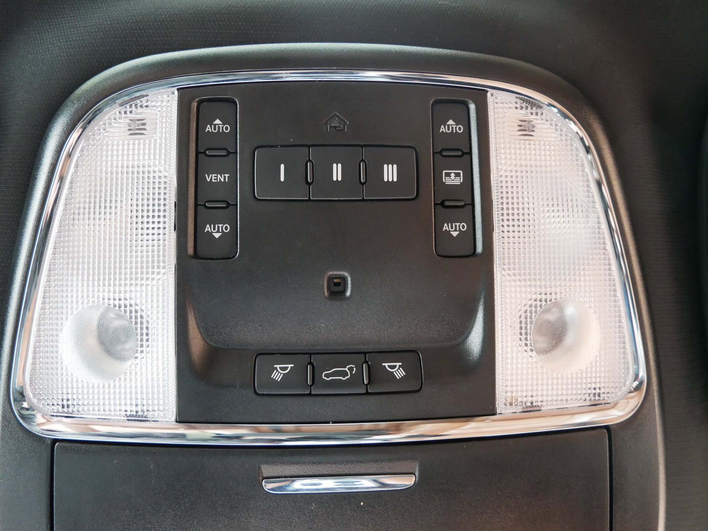 Used 2020 Jeep Grand Cherokee Overland image 23