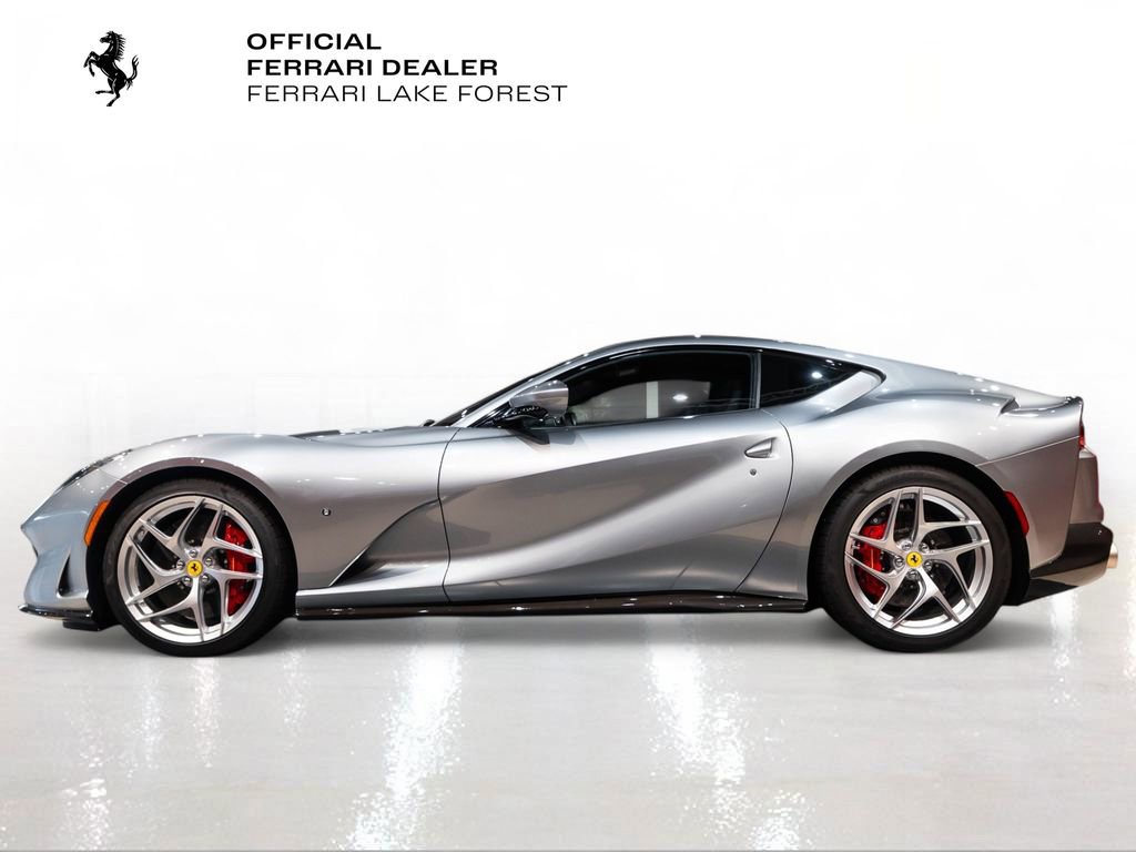 Used 2020 Ferrari 812 Superfast RWD image 3