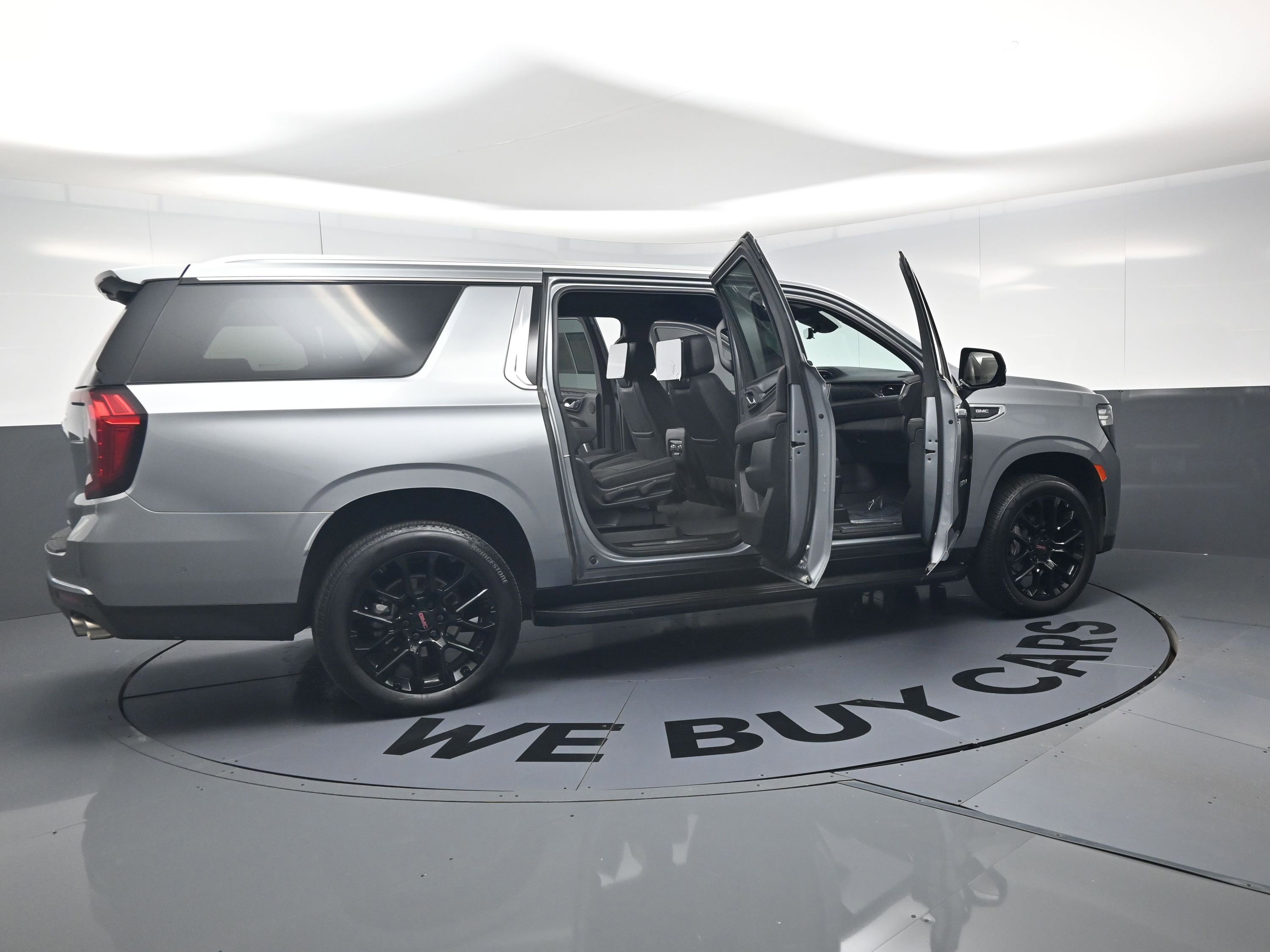 Used 2024 GMC Yukon XL Denali w/ Advanced Technology Package AWD/4WD image 26