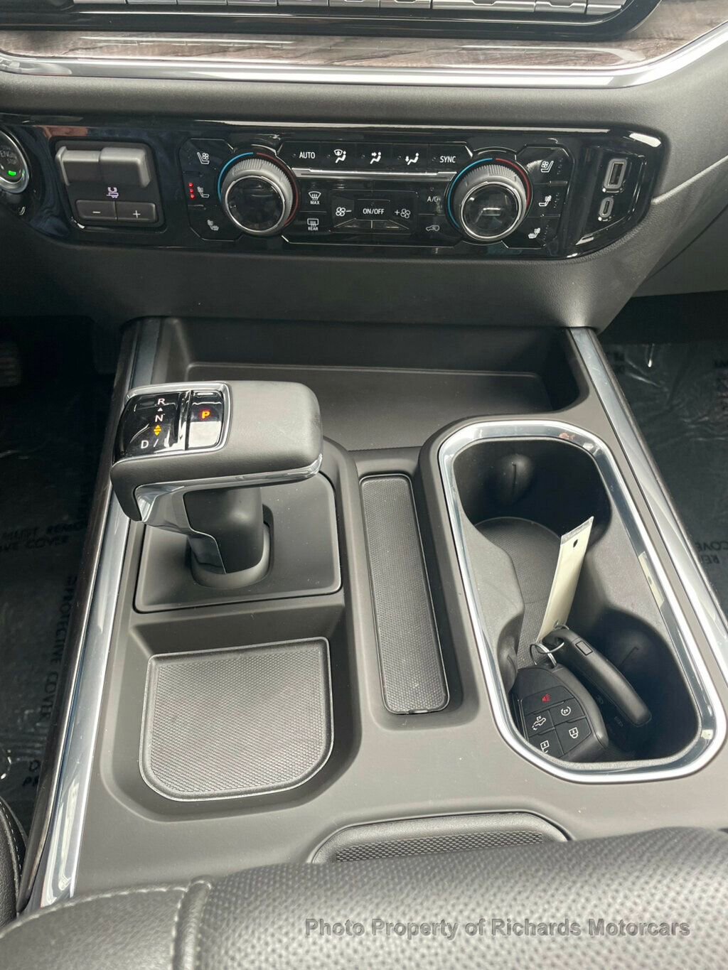 Used 2024 Chevrolet Silverado 1500 LTZ w/ Technology Package image 18