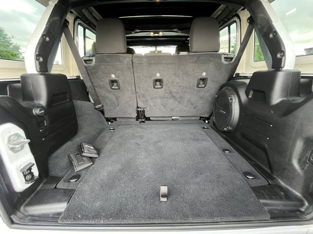 Used 2022 Jeep Wrangler Unlimited Sport w/ Sun And Sound Package image 11
