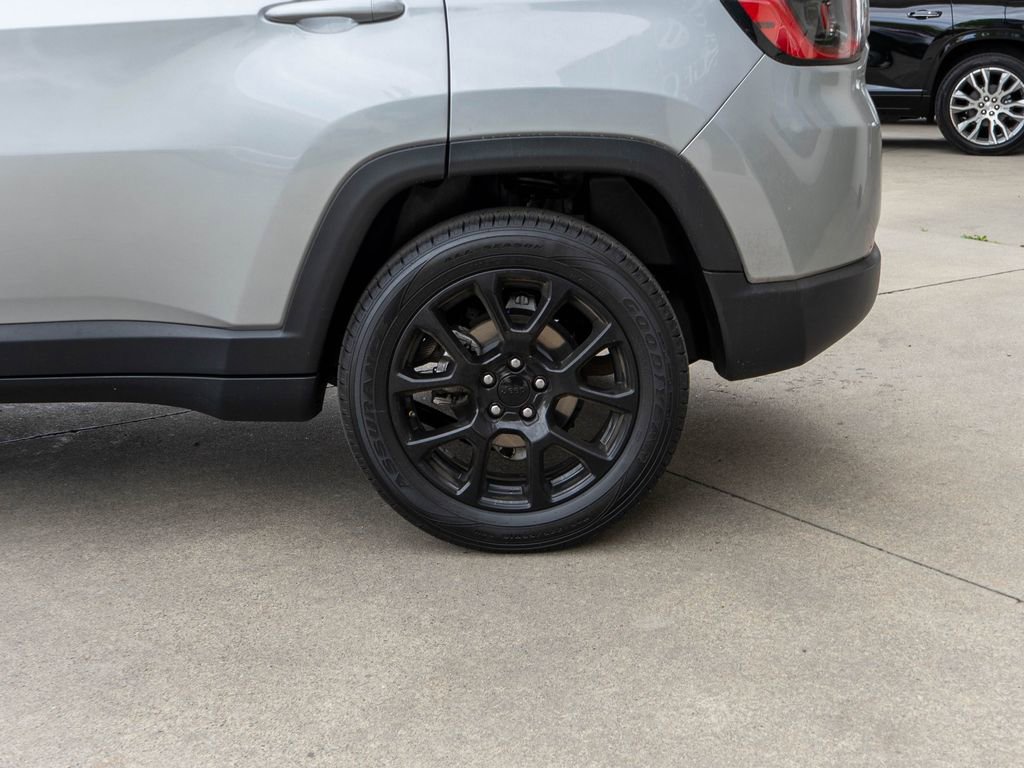 Used 2022 Jeep Compass Latitude w/ Convenience Group AWD/4WD image 30