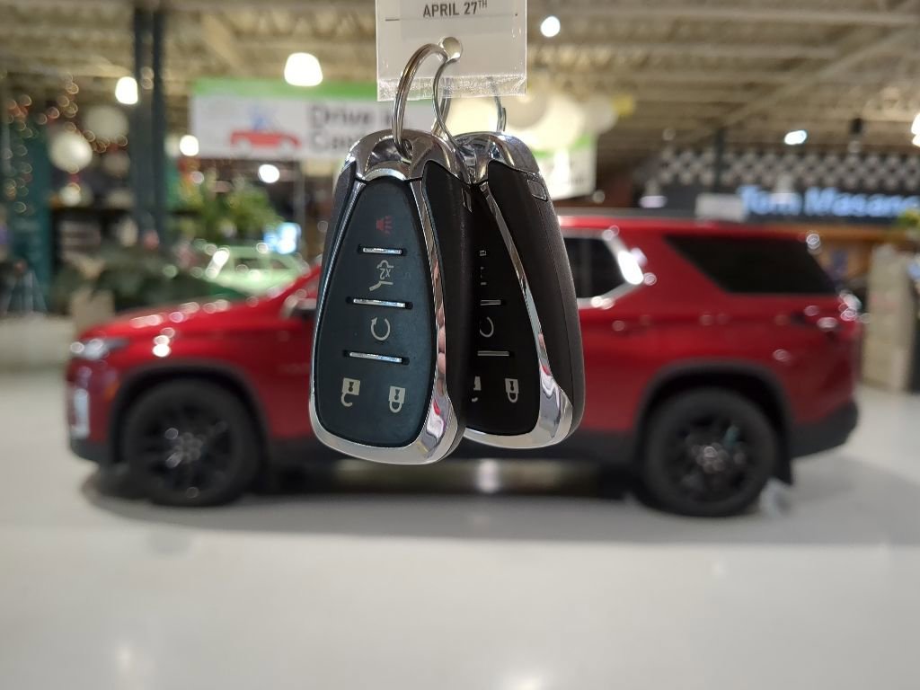 Used 2023 Chevrolet Traverse LT AWD/4WD image 4