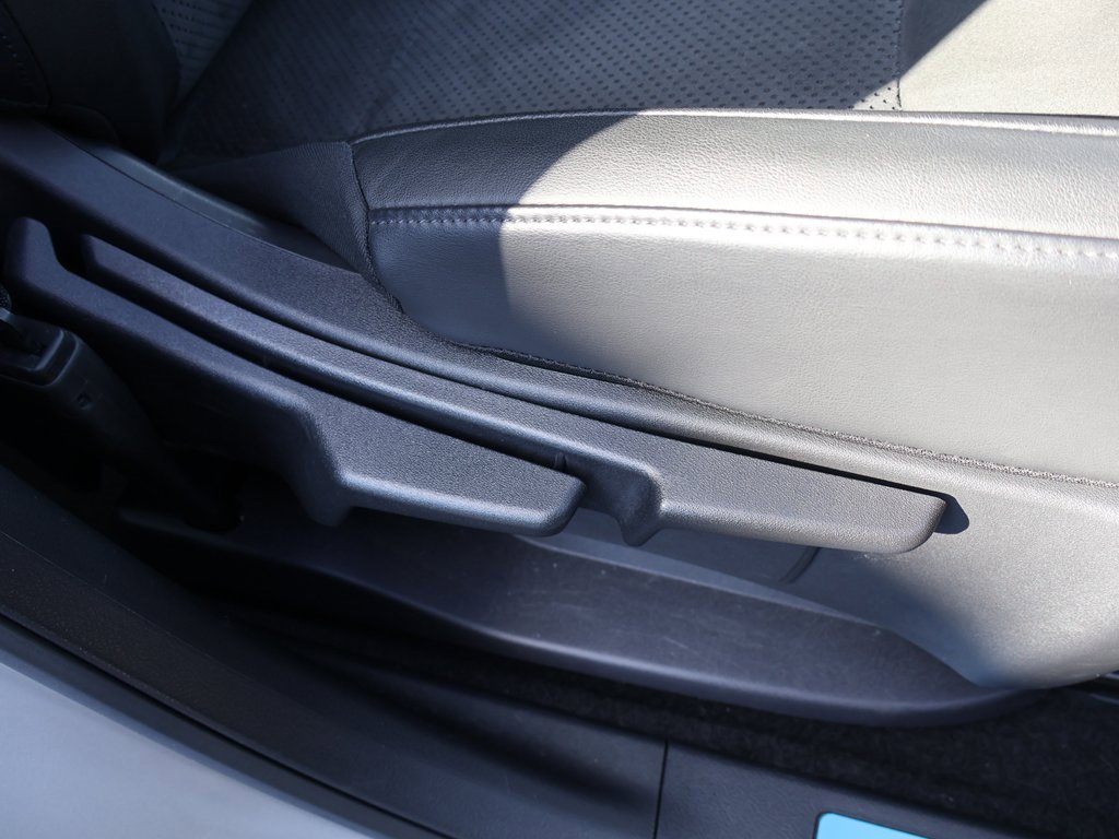 Used 2023 Nissan Ariya AWD image 34