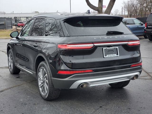 Certified 2023 Lincoln Corsair Reserve w/ Equipment Group 201A image 3