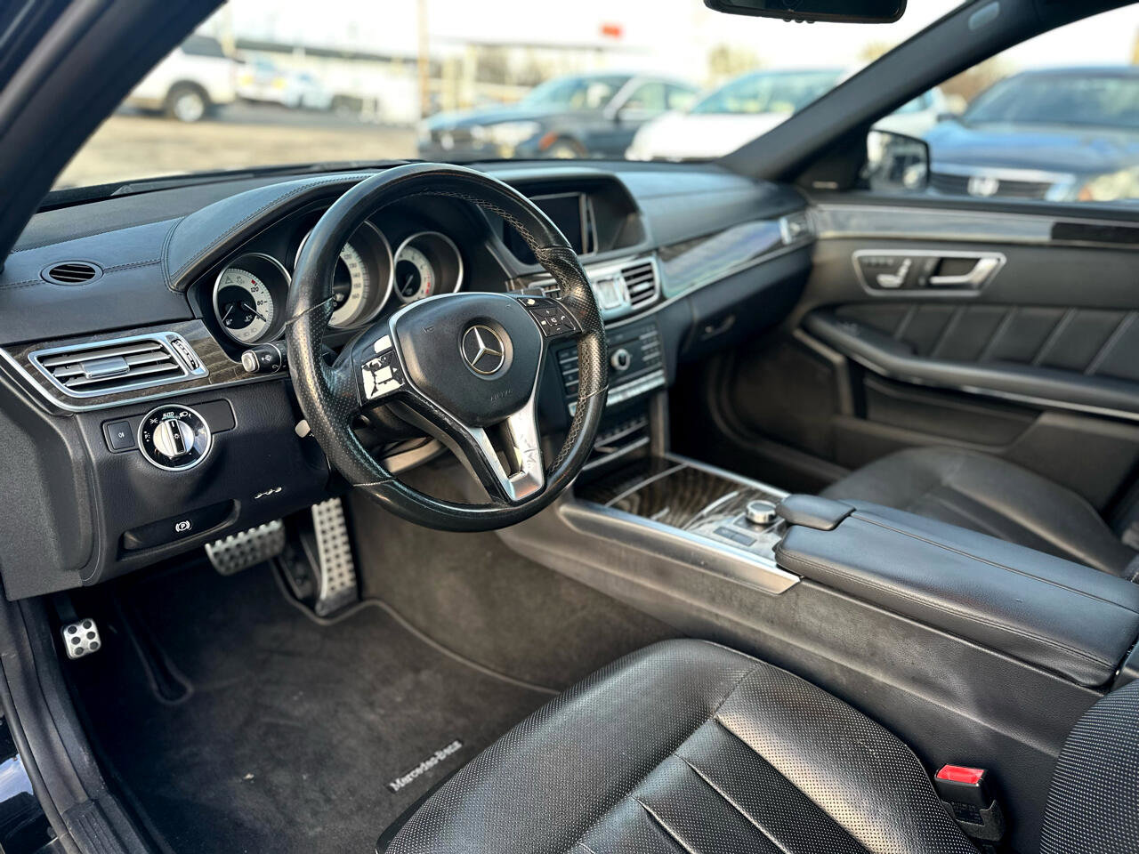 Used 2016 Mercedes-Benz E 400 Sedan image 15
