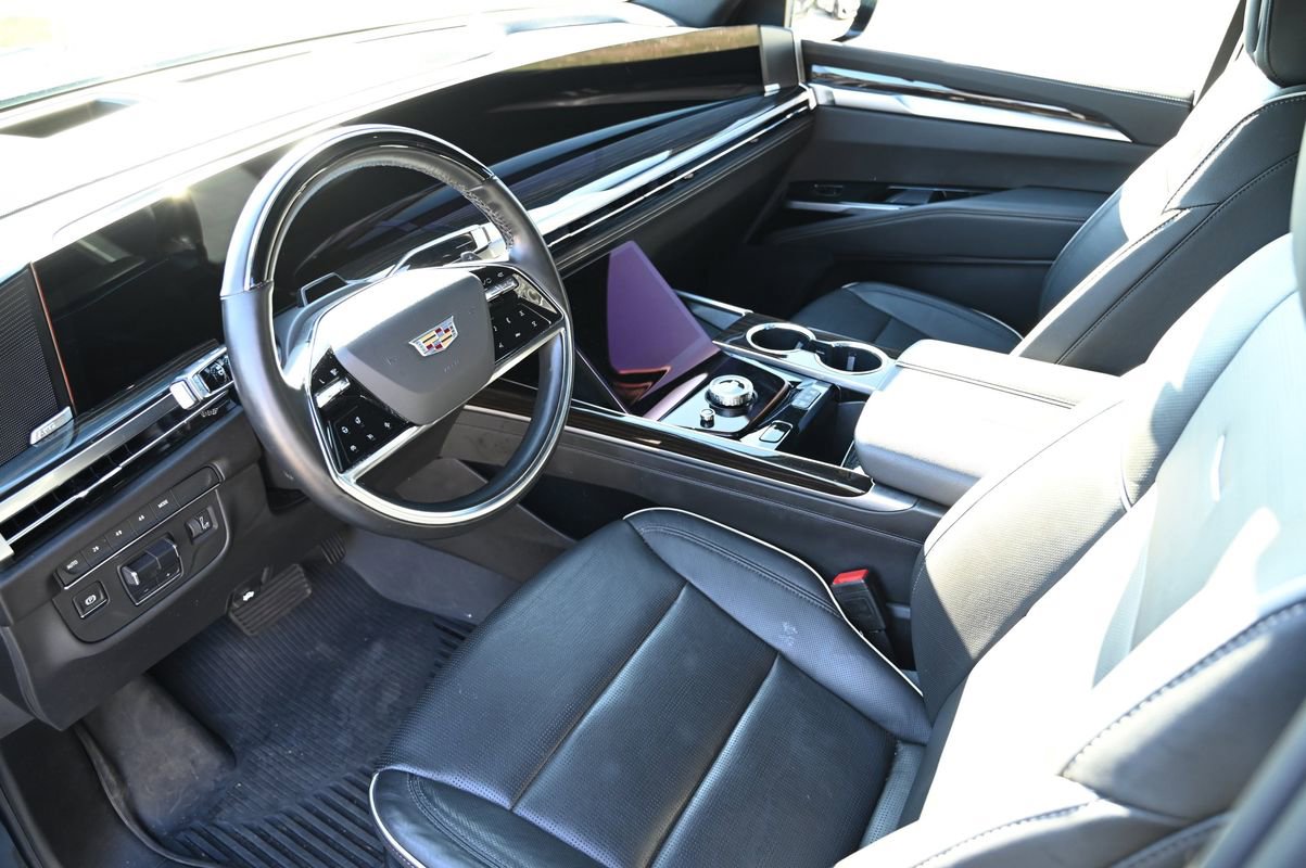 Used 2025 Cadillac Escalade Premium Luxury w/ LPO, Floor Liner Package image 18