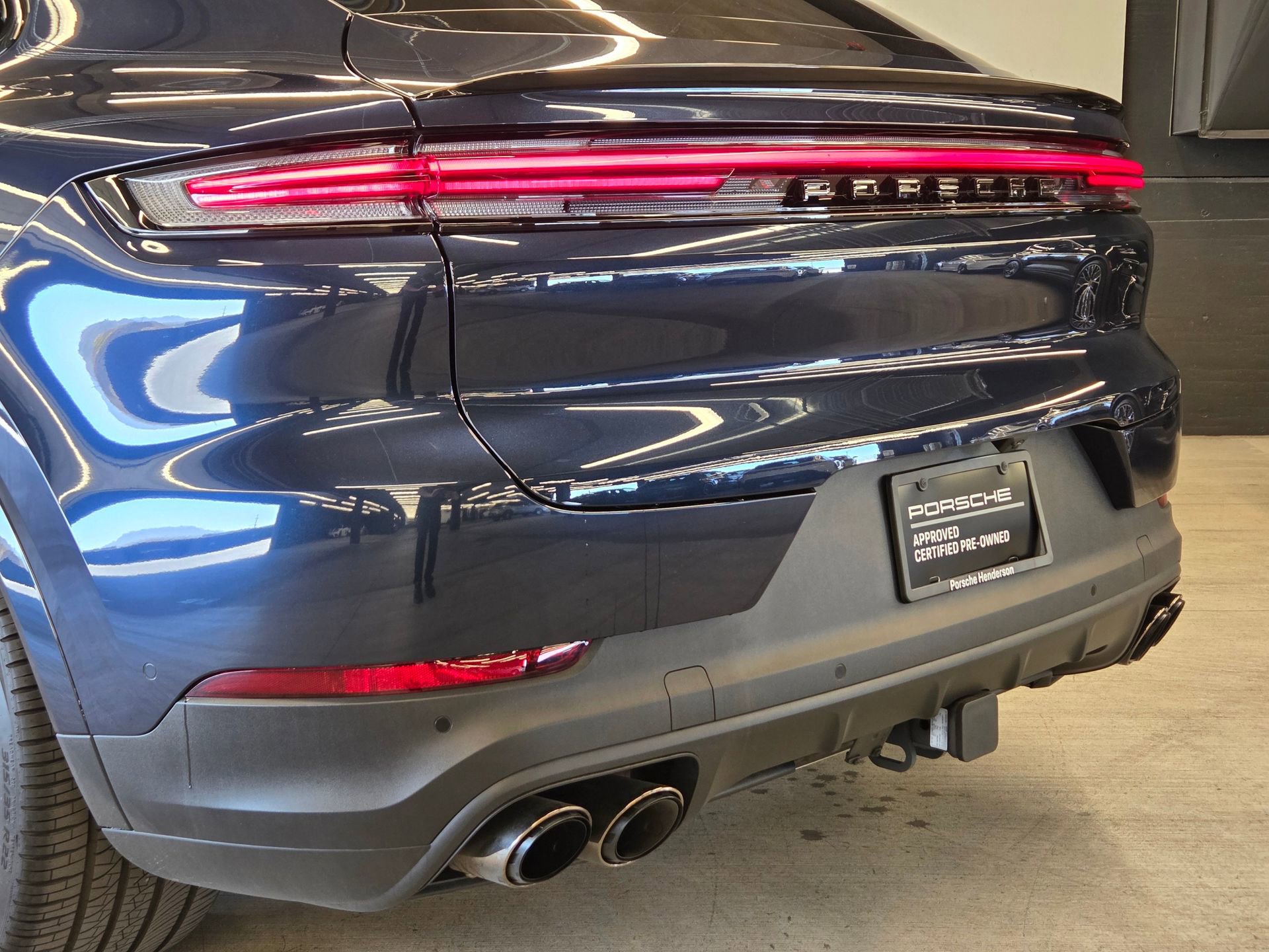 Certified 2026 Porsche Cayenne E-Hybrid Coupe AWD/4WD image 8