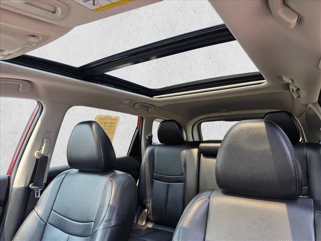 Used 2015 Nissan Rogue SL w/ SL Premium Package AWD/4WD image 24