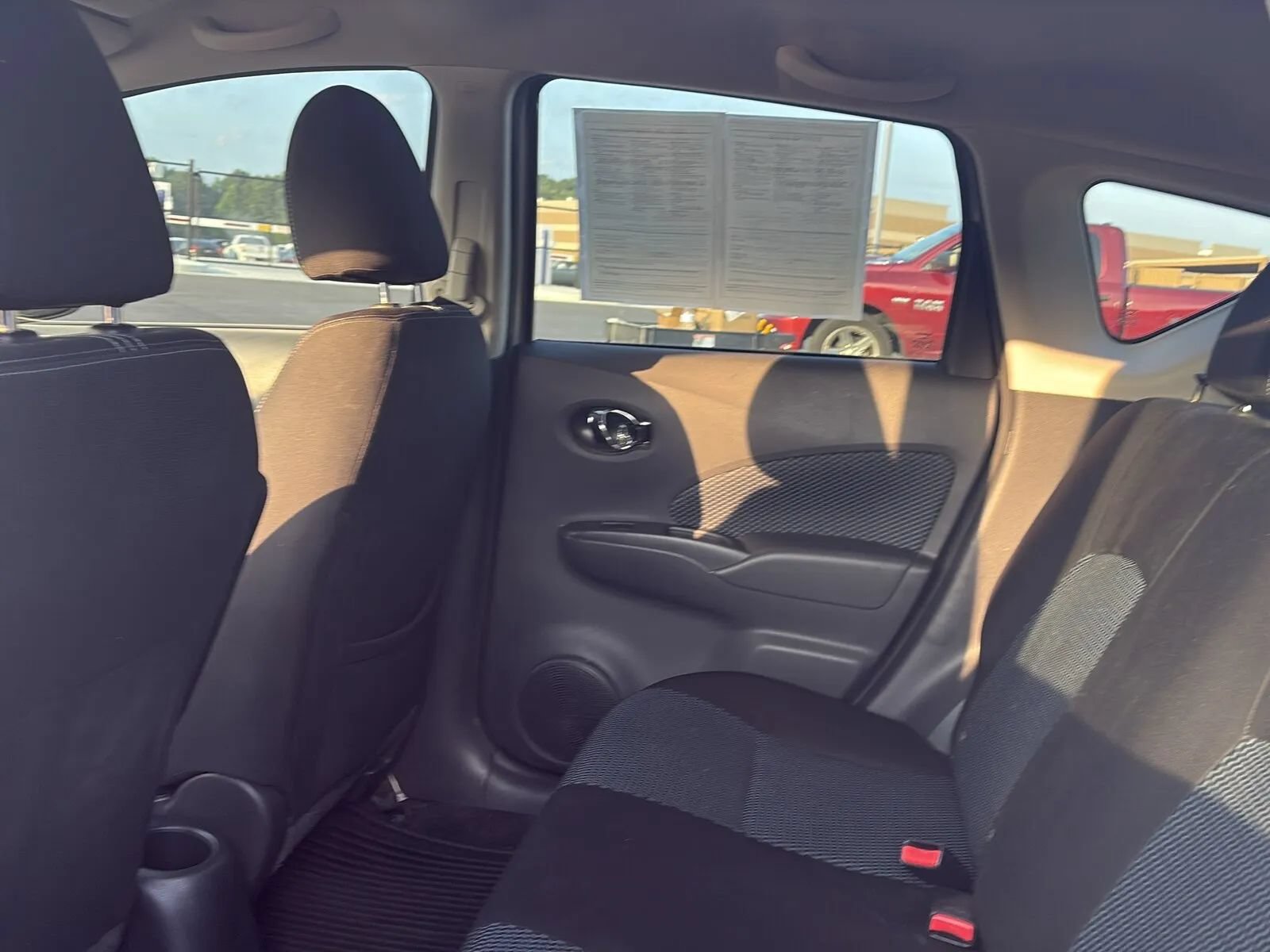 Used 2016 Nissan Versa Note SV w/ SV Appearance Package FWD image 5
