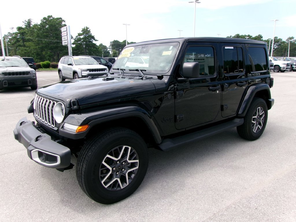 Used 2025 Jeep Wrangler Unlimited Sahara AWD/4WD image 1
