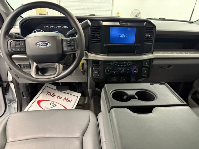 Used 2025 Ford F350 XL AWD/4WD image 16