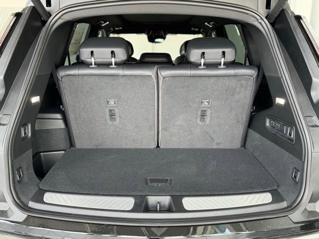 New 2026 Cadillac Vistiq Luxury image 36