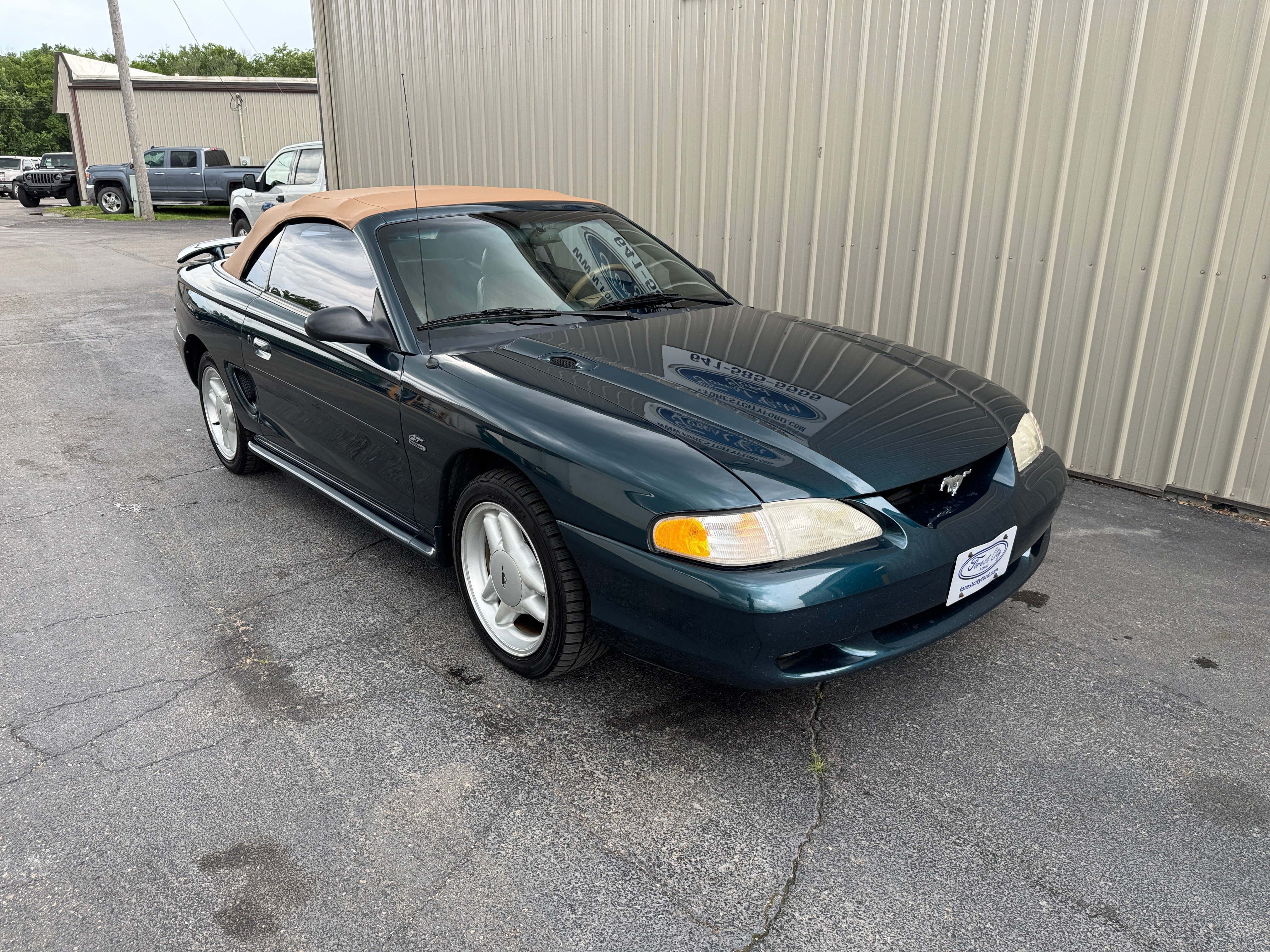 Used 1995 Ford Mustang GT RWD image 6