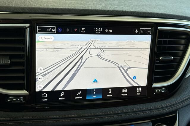 New 2026 Chrysler Pacifica Pinnacle image 18