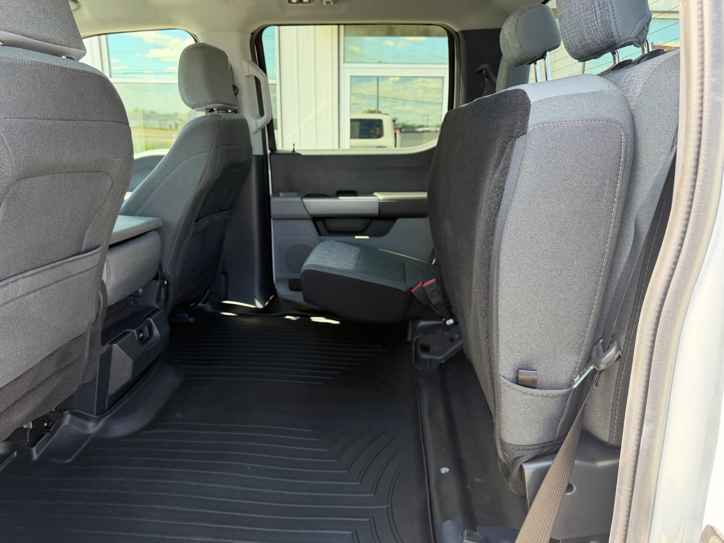 Used 2024 Ford F550 4x4 Crew Cab Super Duty w/ XLT Value Package image 28