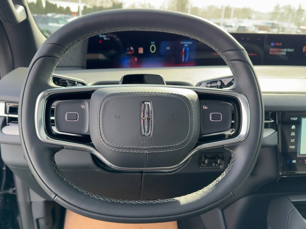 New 2026 Lincoln Navigator Reserve w/ Jet Appearance Package image 38
