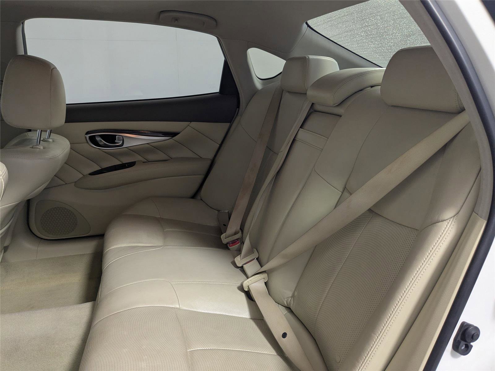 Used 2019 INFINITI Q70 L 3.7 image 32