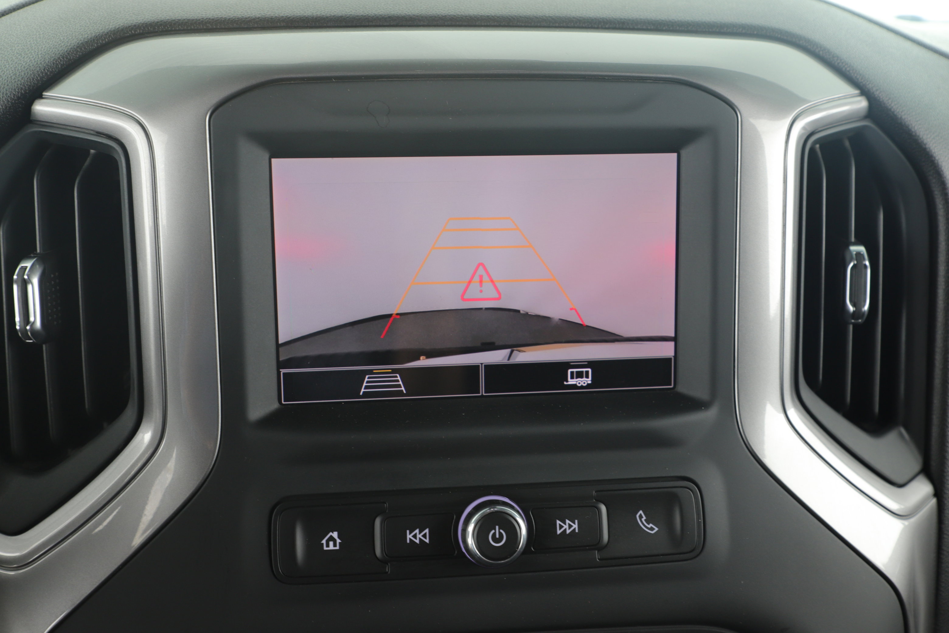 Used 2024 Chevrolet Silverado 2500 Custom w/ Custom Value Package image 7