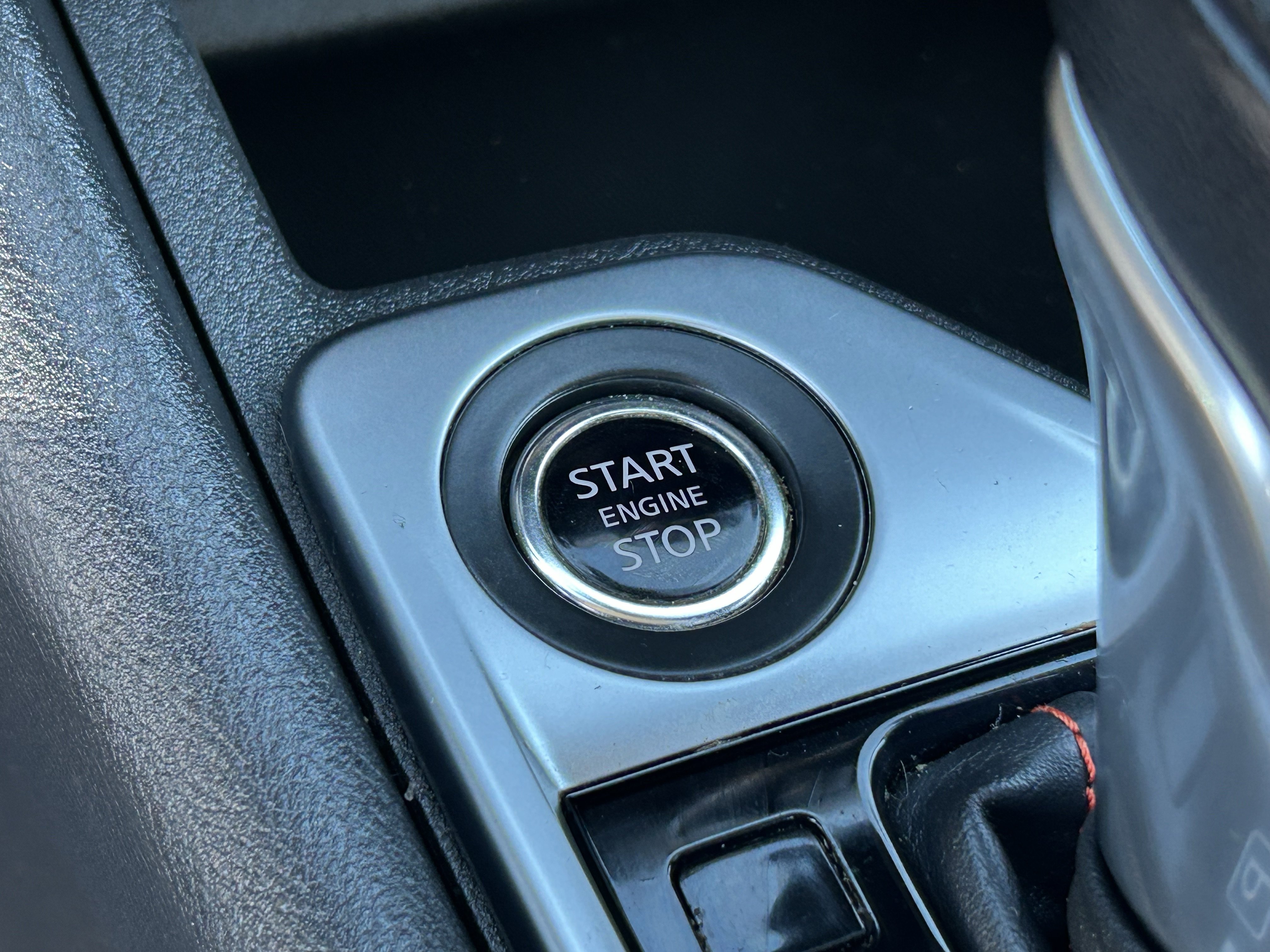 Used 2025 Nissan Sentra SR FWD image 23