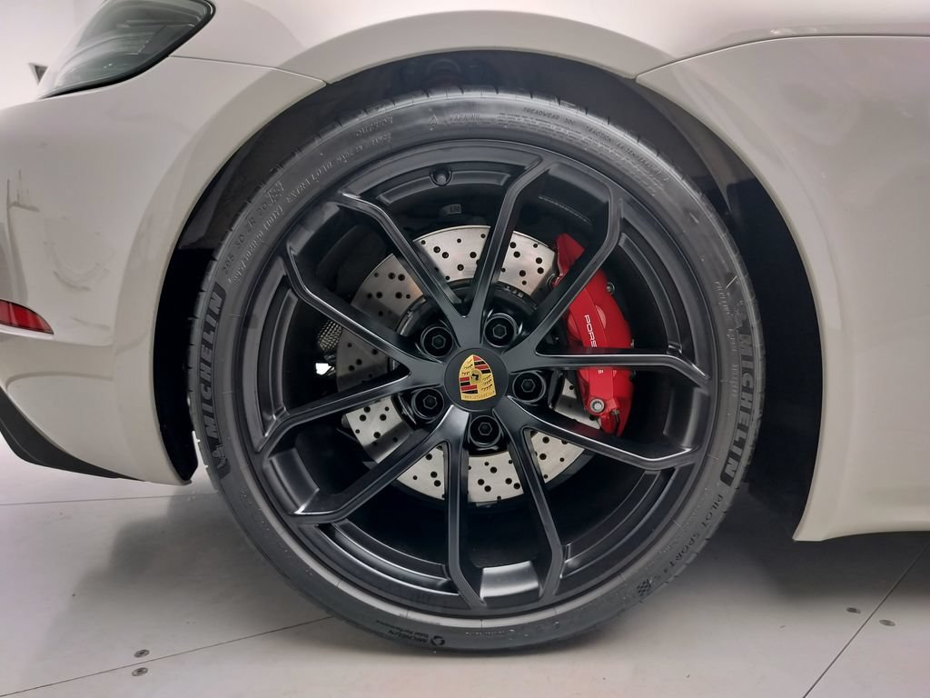 Used 2023 Porsche 718 Boxster Spyder RWD image 29