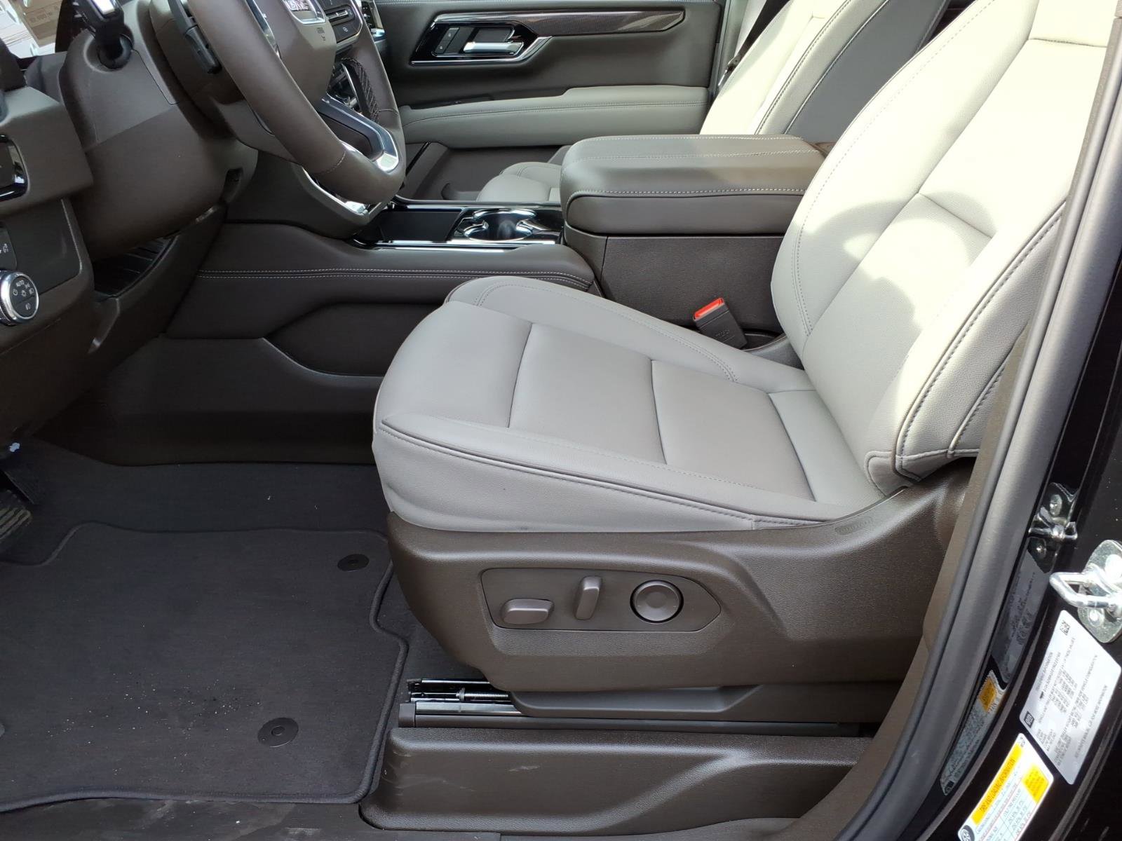 New 2026 GMC Yukon Elevation image 14