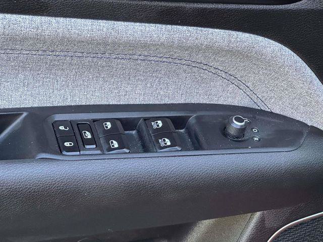 Used 2024 Jeep Compass Latitude AWD/4WD image 14