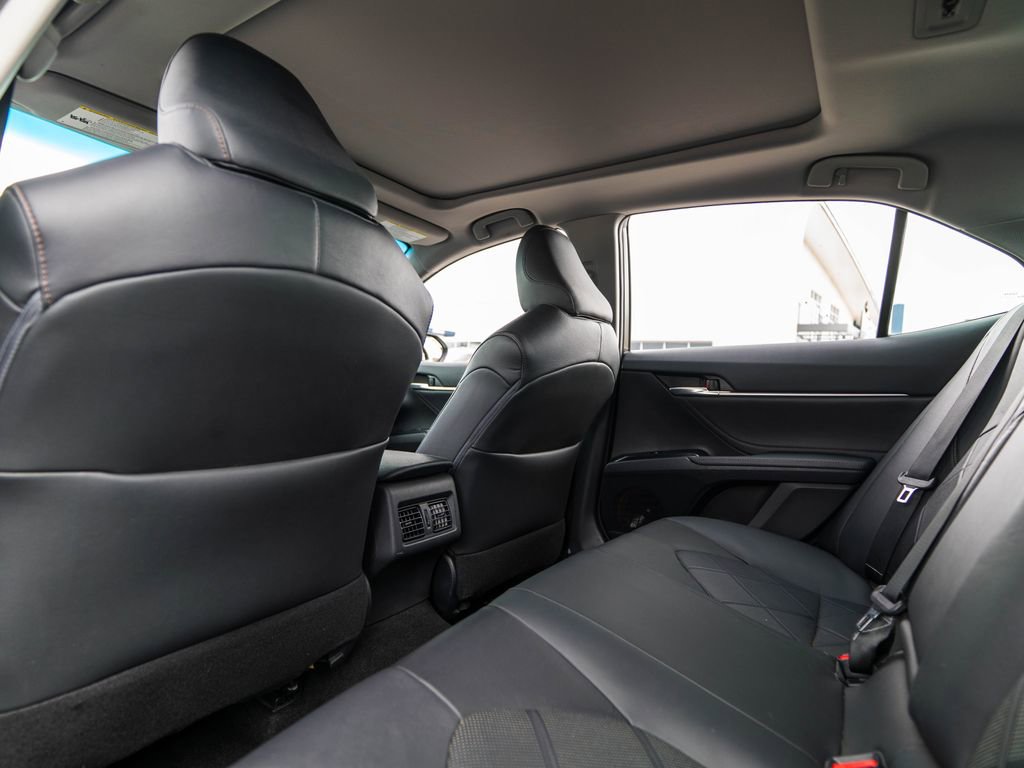 Used 2018 Toyota Camry XLE w/ Driver Assist Package FWD image 18