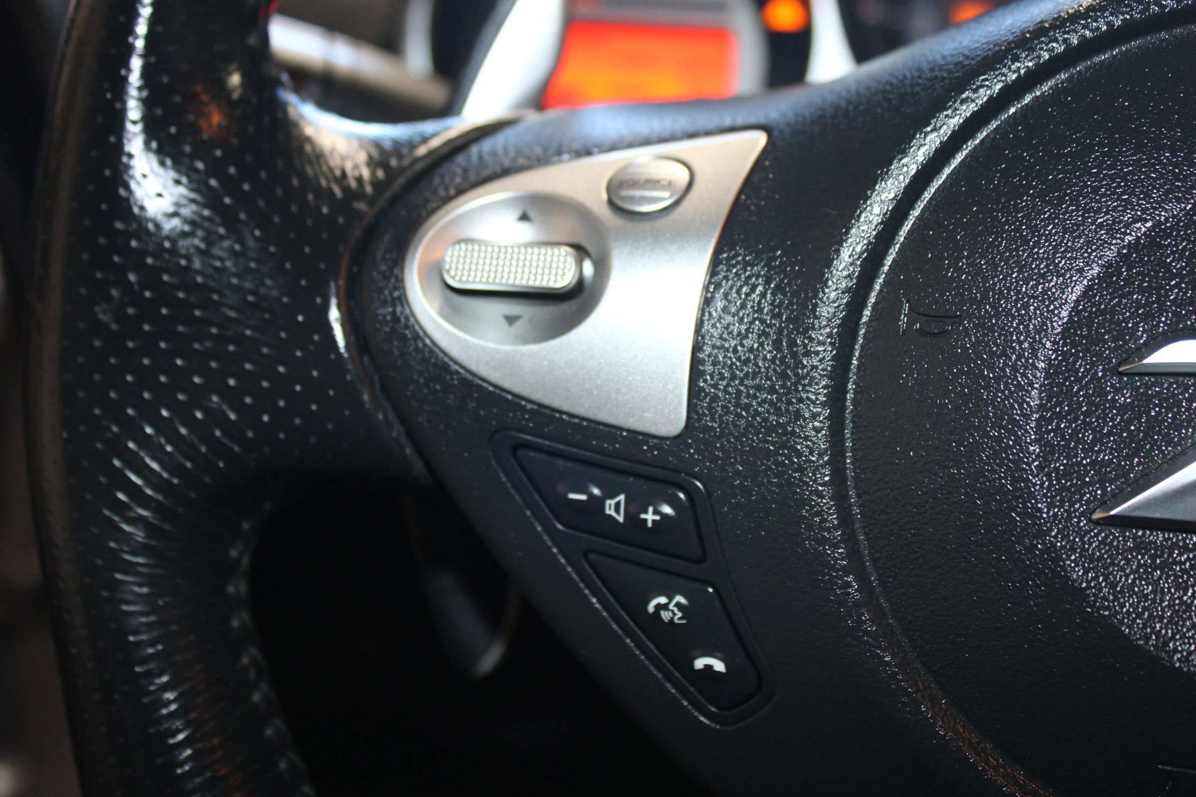 Used 2009 Nissan 370Z Touring w/ Sport Pkg image 12