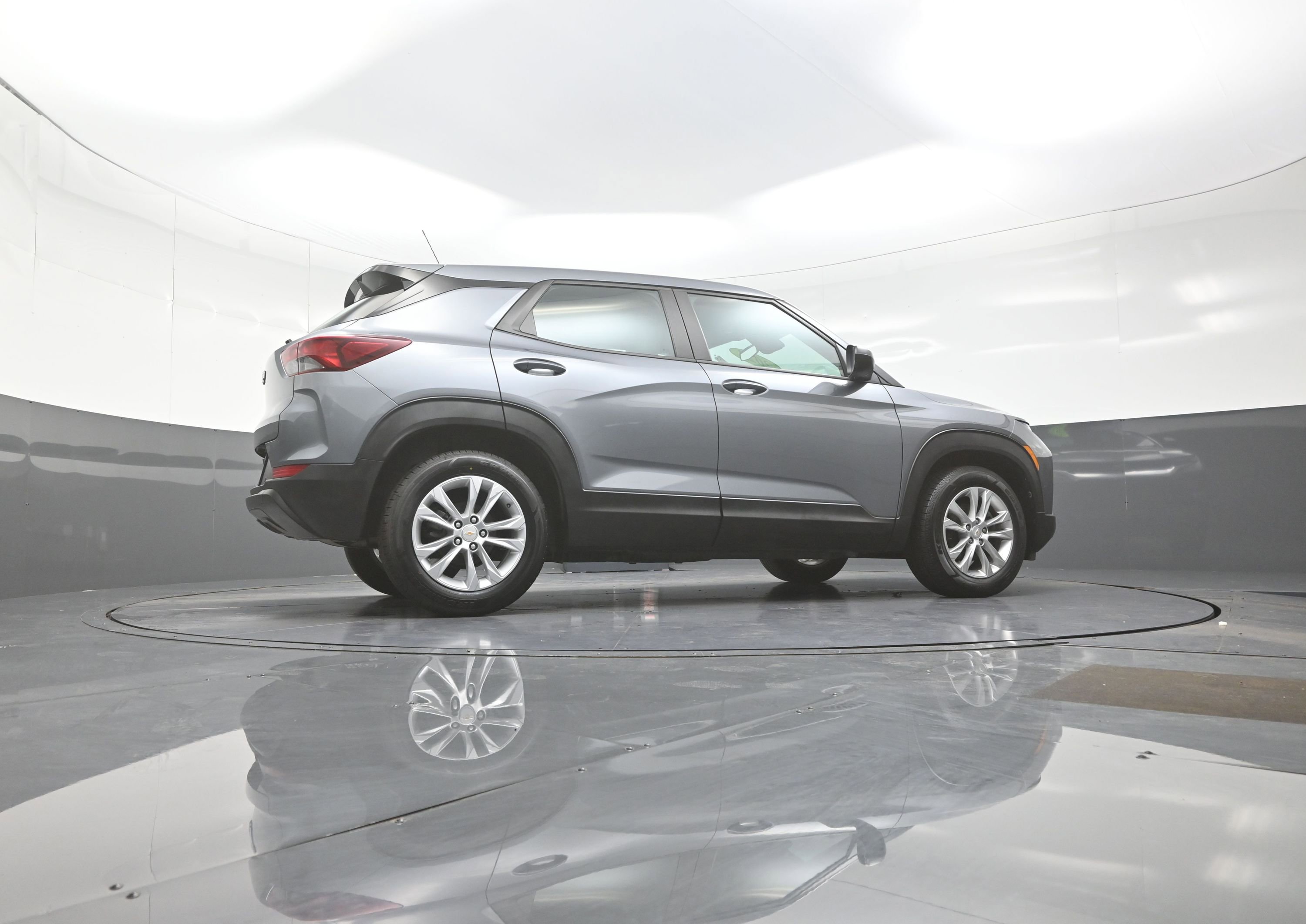 Used 2021 Chevrolet TrailBlazer LS FWD image 10