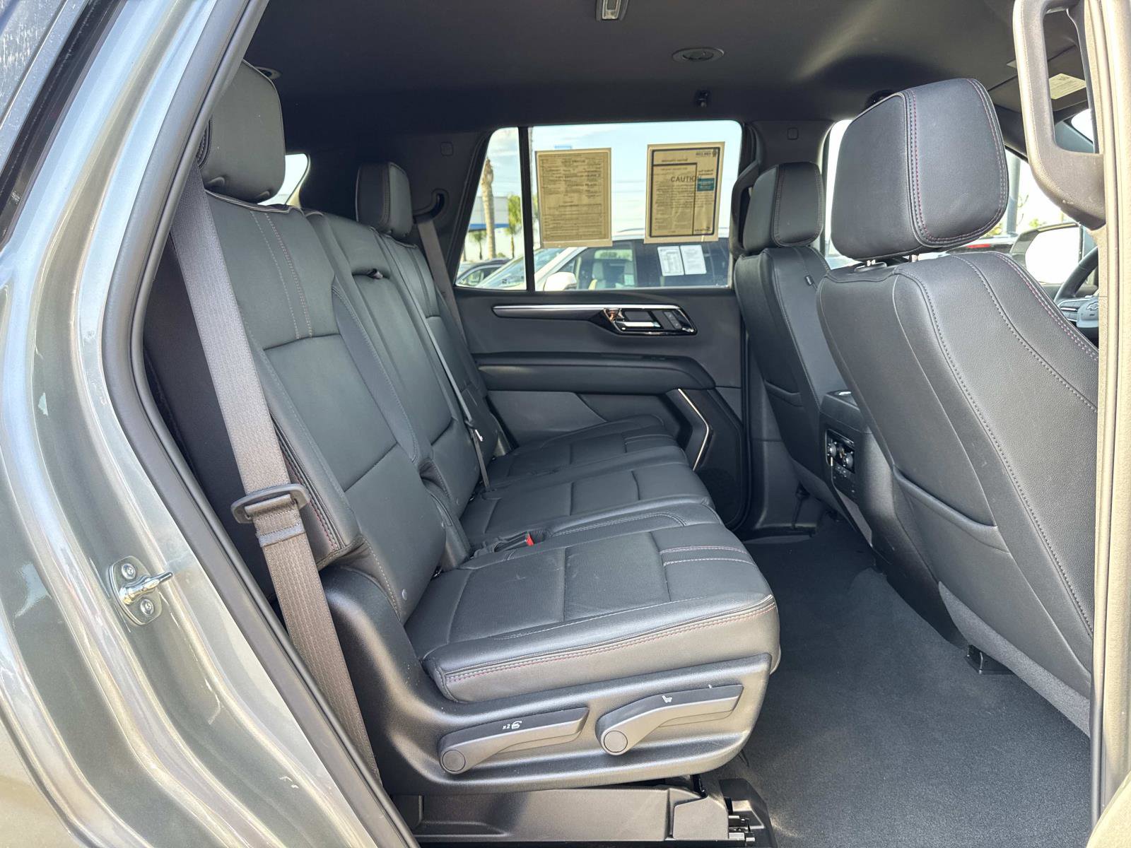 Used 2025 Chevrolet Tahoe RST image 30