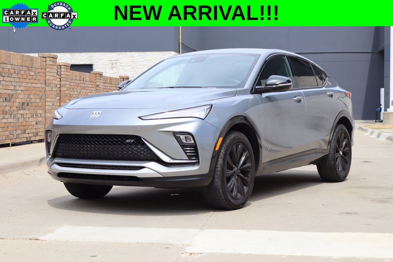 Used 2025 Buick Envista Sport Touring FWD image 1