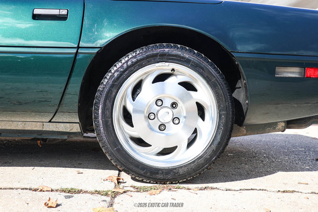 Used 1995 Chevrolet Corvette Convertible RWD image 76