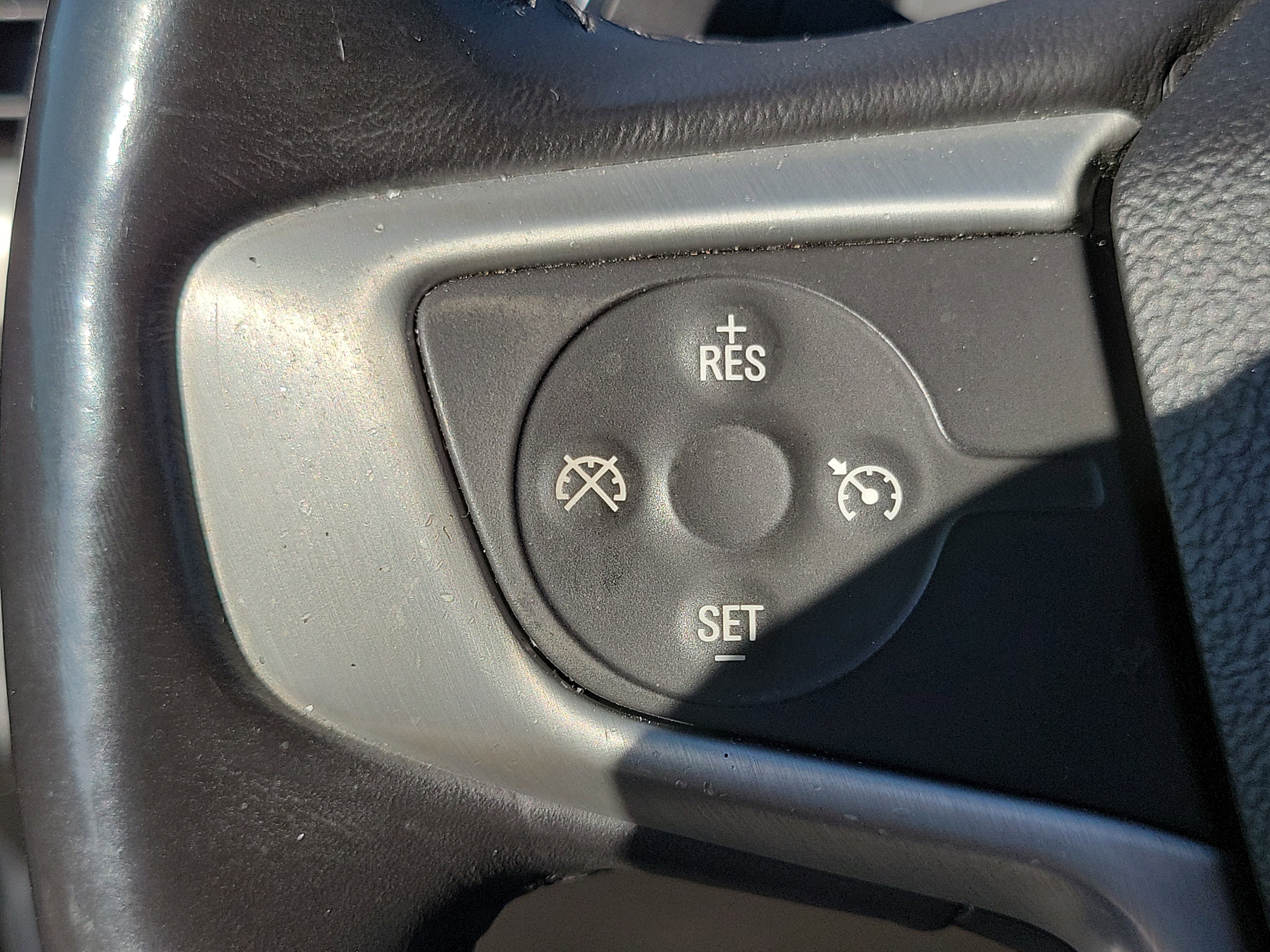 Used 2017 GMC Acadia SLE w/ Driver Alert Package I image 9