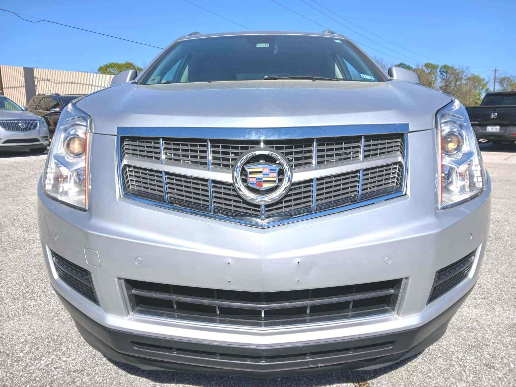 Used 2010 Cadillac SRX Luxury image 2