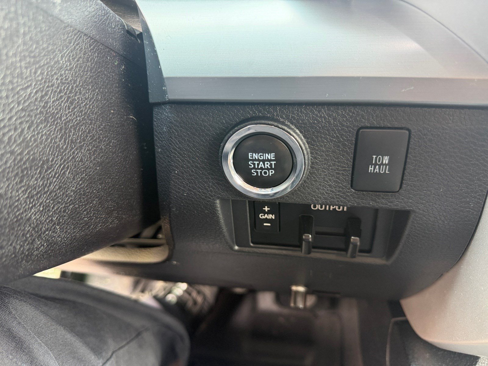 Used 2021 Toyota Tundra Platinum AWD/4WD image 30