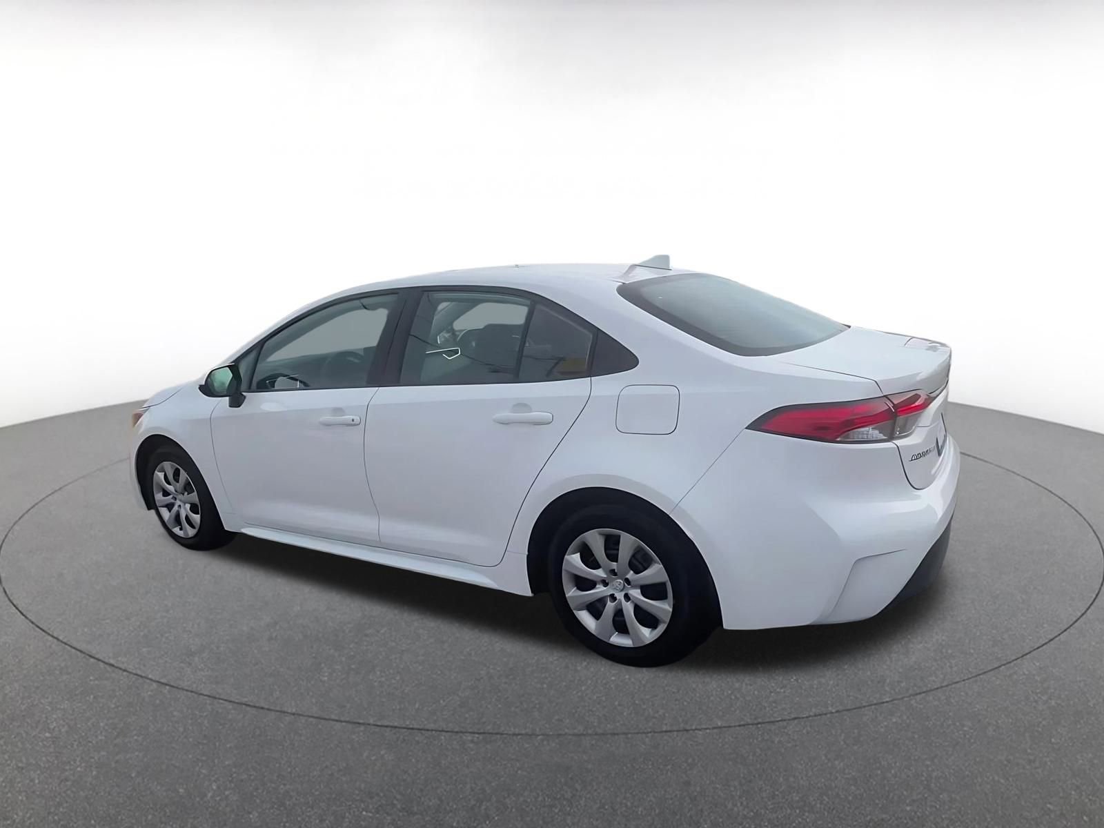 Used 2025 Toyota Corolla LE image 10