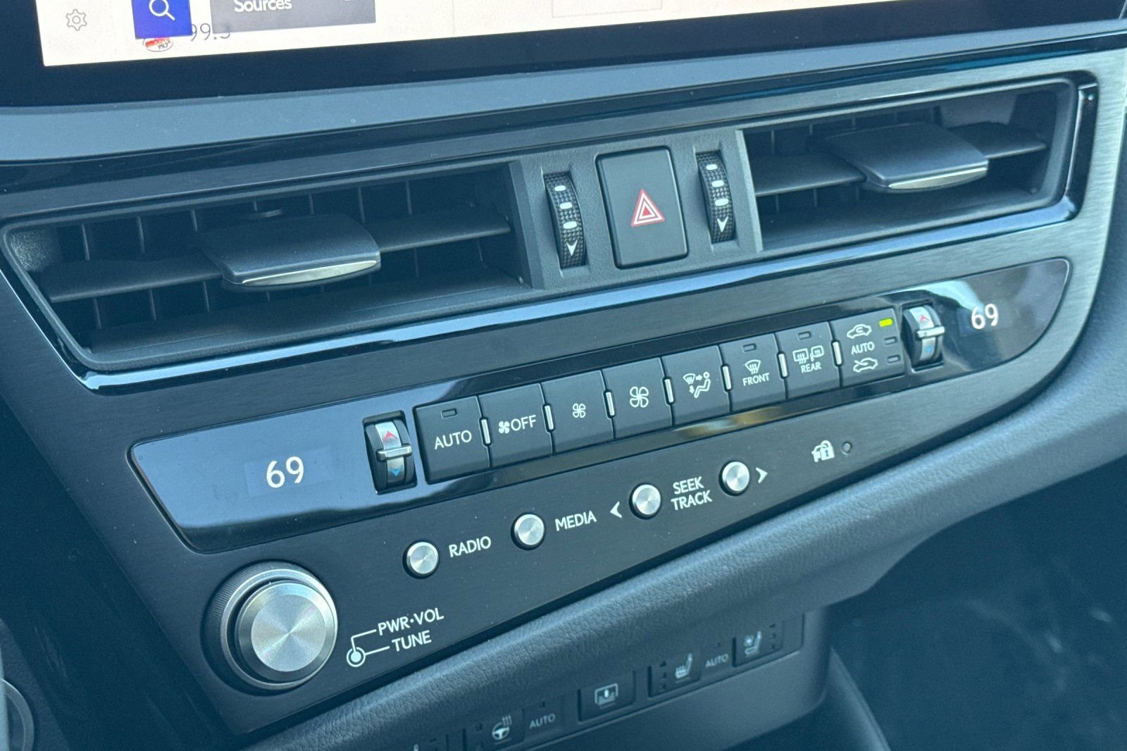 Certified 2025 Lexus ES 350 Luxury image 23