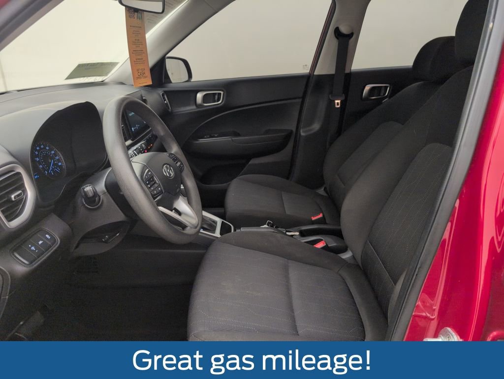 Used 2021 Hyundai Venue SE image 4