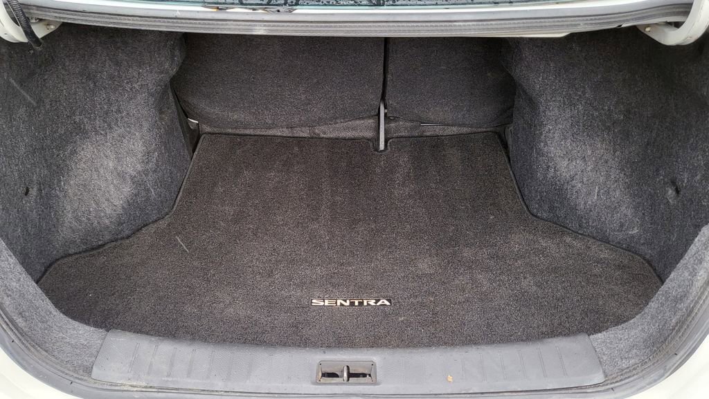 Used 2017 Nissan Sentra SV image 12