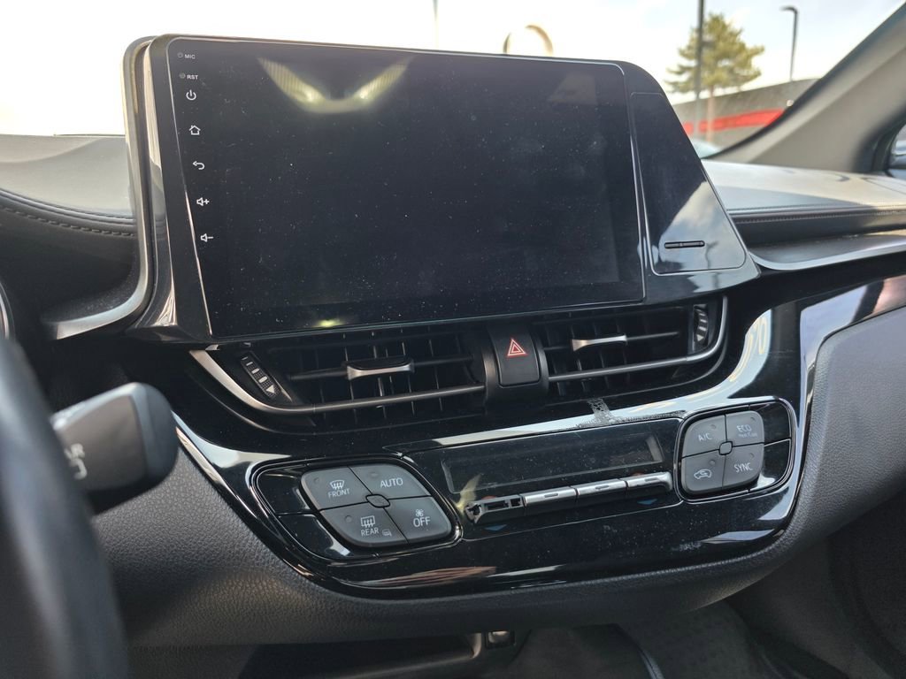 Used 2018 Toyota C-HR XLE FWD image 12
